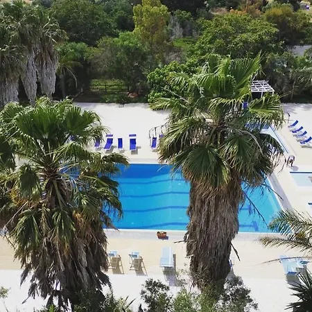 Alloggio per agriturismo Masseria Fortificata Bellanova *